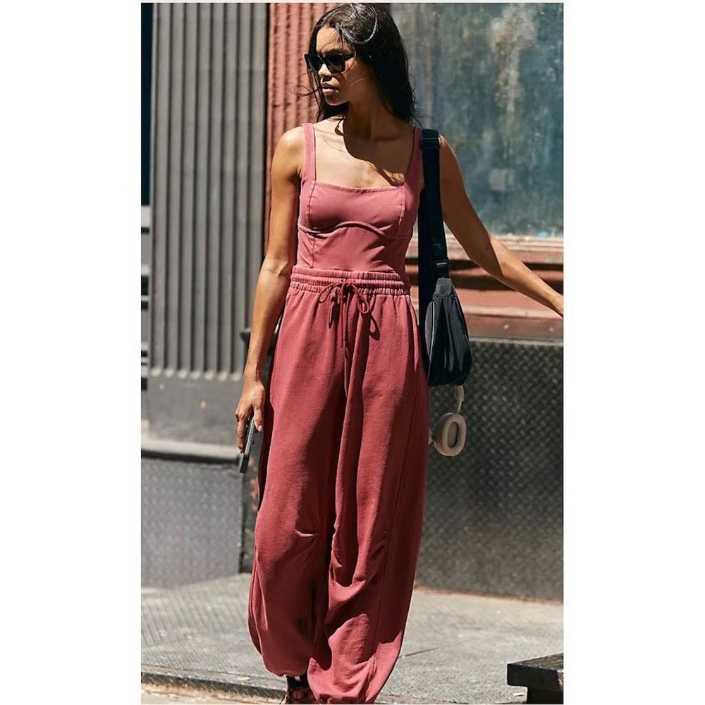 Free People Inbound Onesie in crimson size XS great condition - Picture 2 of 9